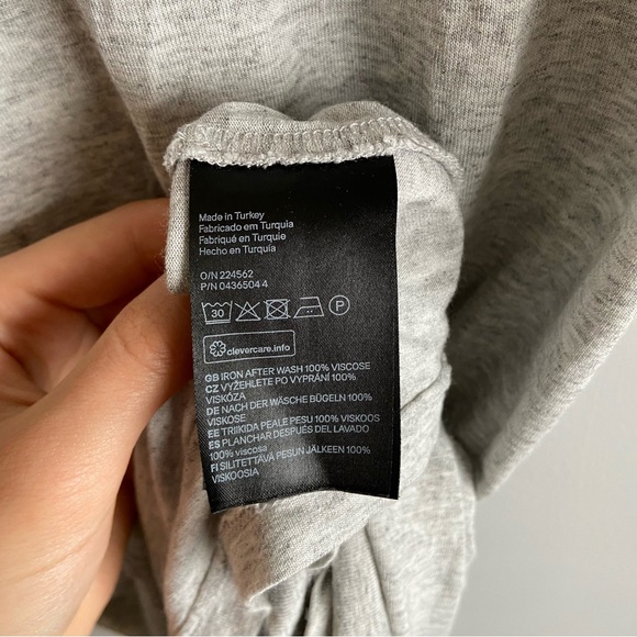 H&M / Basic T-Shirt Dress - Picture 5 of 6